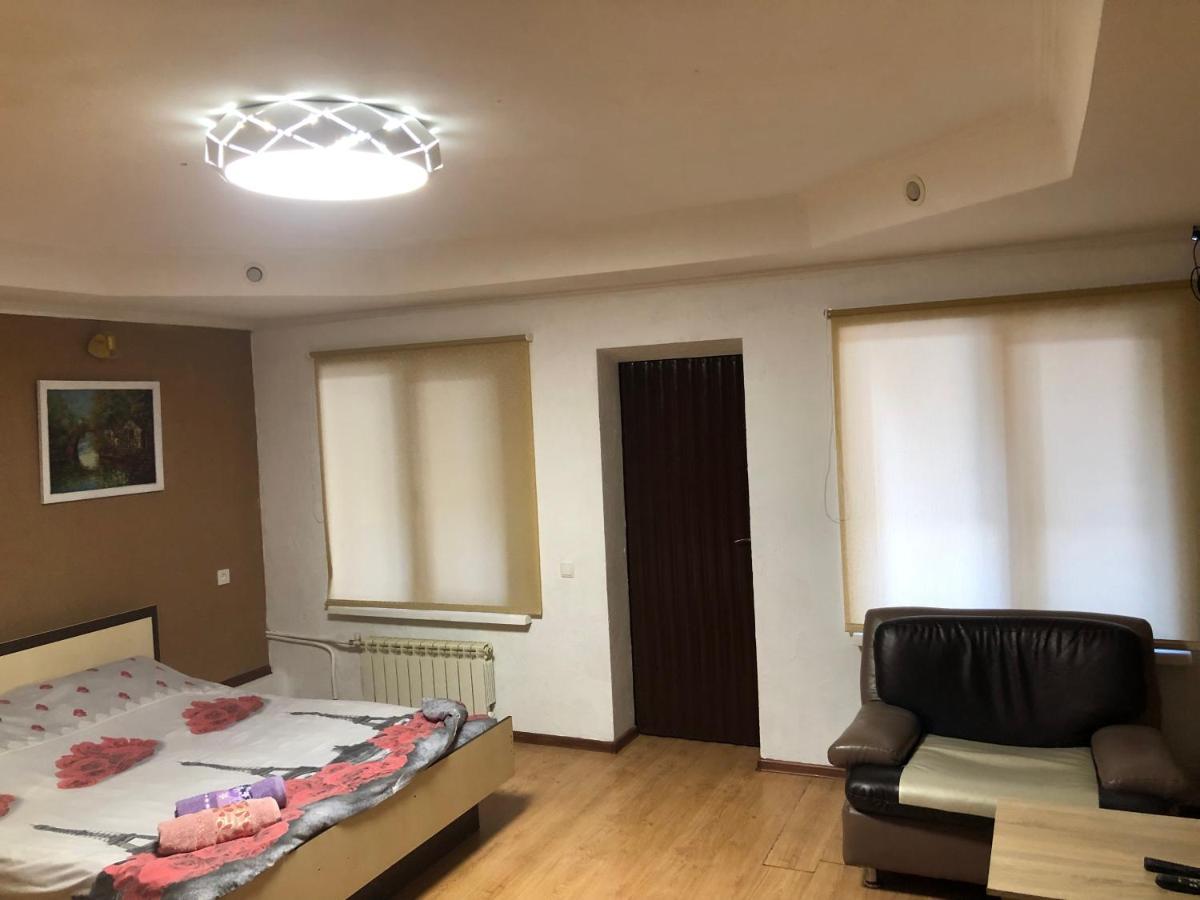 Mini-Hotel Аул Zaporizhia Exteriör bild